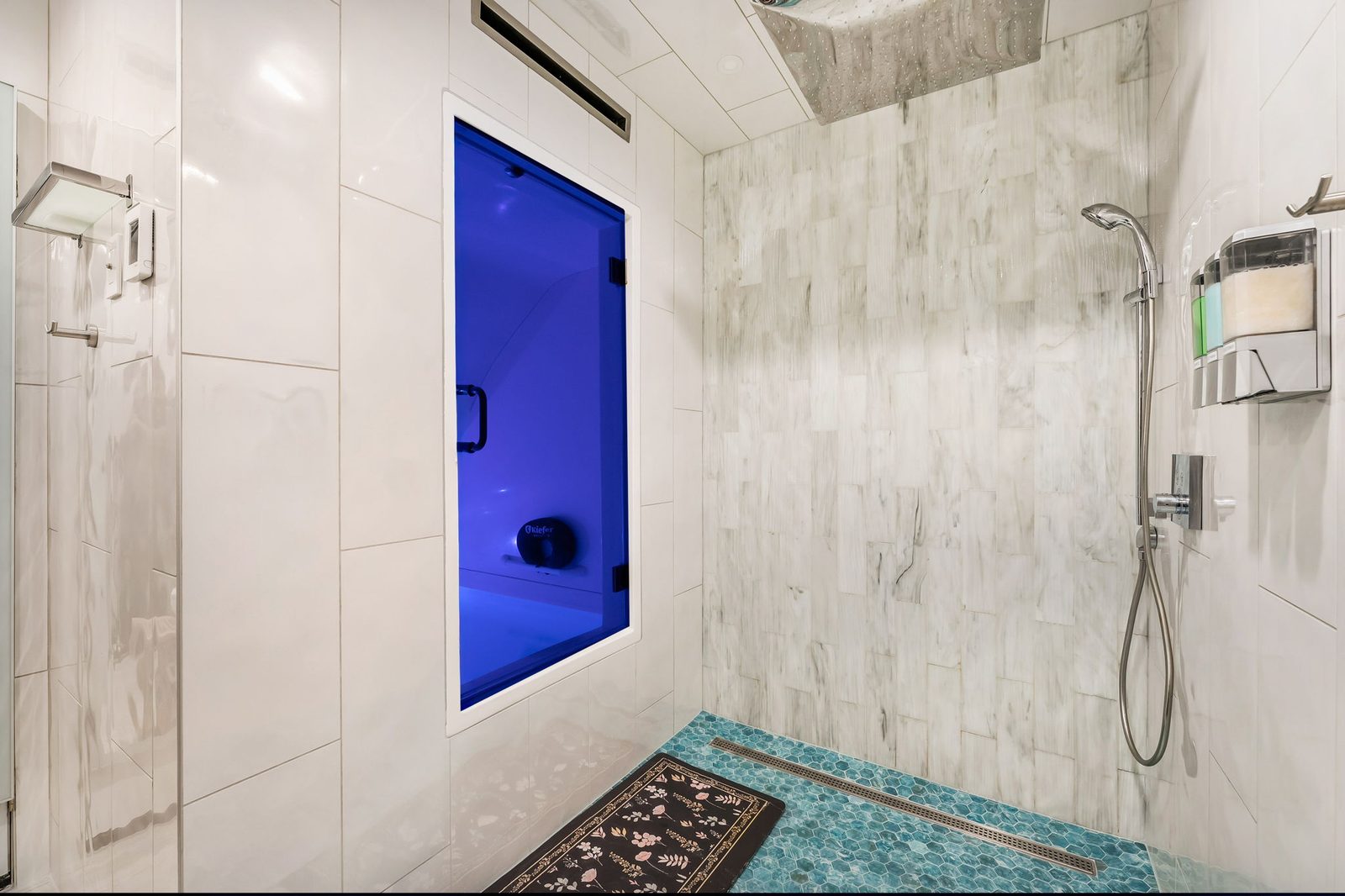 Float pod with blue light